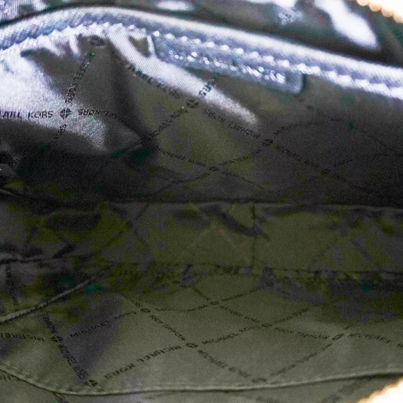Gaby’sBags👜💕-NWT Michael Kors LG Crossbody Black - Picture 8 of 8